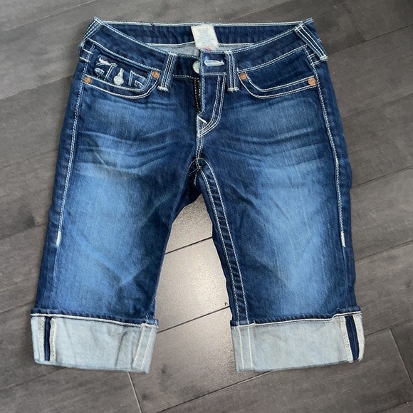 True Religion Sophie Crop/Long short. Size 27 - Picture 2 of 5